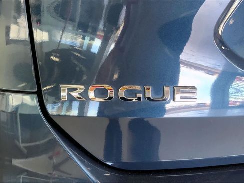 Used 2016 Nissan Rogue SL w/ SL Premium Package image 7