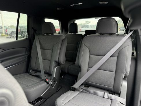 New 2026 Chevrolet Traverse LT w/ Driver Confidence Package image 11