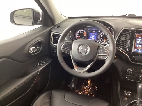 Used 2022 Jeep Cherokee Limited image 14