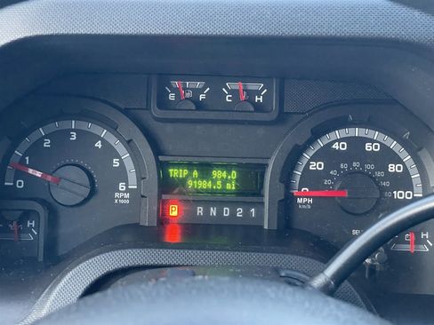 Used 2011 Ford E-350 and Econoline 350 XLT image 32