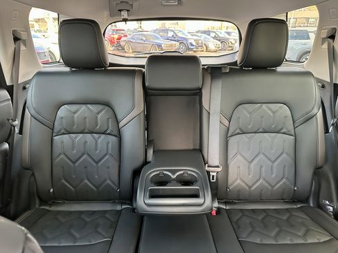 New 2026 Nissan Pathfinder Platinum AWD/4WD image 36