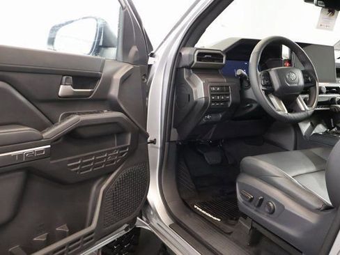 New 2025 Toyota Tacoma TRD Off-Road AWD/4WD image 8