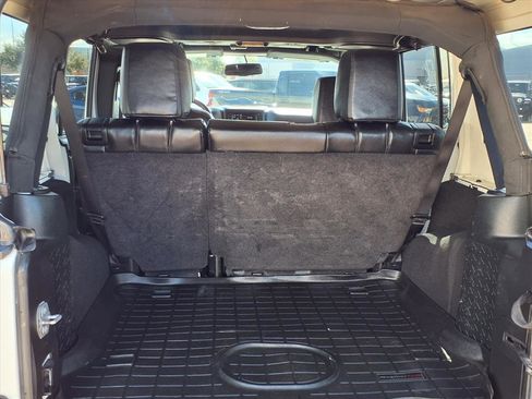 Used 2018 Jeep Wrangler Unlimited Sport image 19