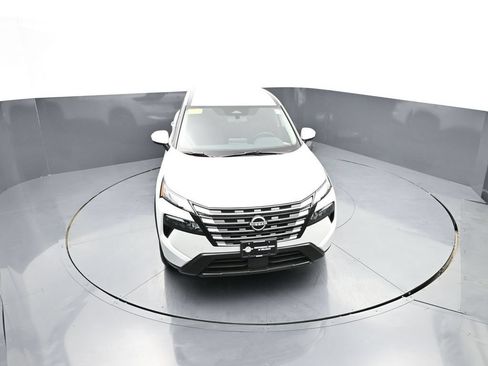 Certified 2026 Nissan Rogue SV AWD/4WD image 40