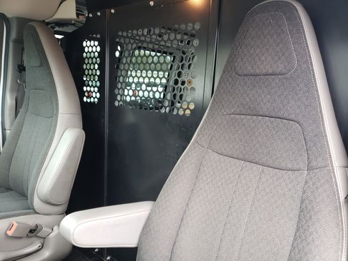 Used 2021 Chevrolet Express 2500 CARGO Full-size Cargo Van w/ Driver Convenience Package image 26