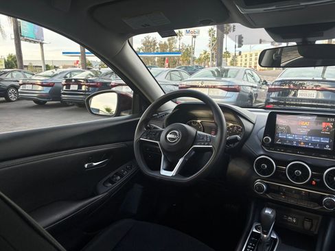 Used 2025 Nissan Sentra SV image 32