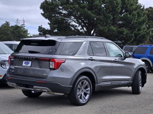New 2026 Ford Explorer Active w/ Active Comfort Package image 4