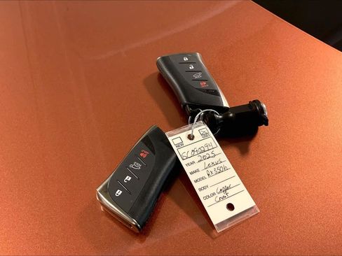 Used 2025 Lexus RX 350 image 14