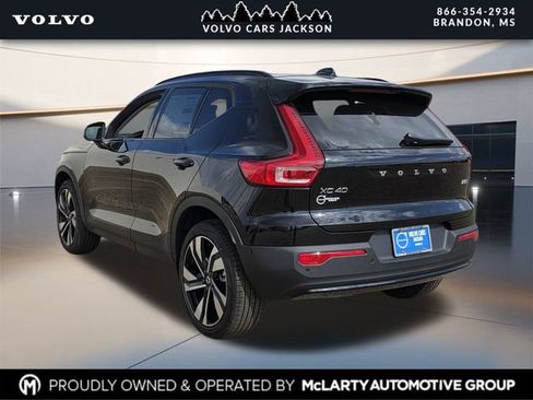 New 2026 Volvo XC40 B5 Ultra w/ Protection Package Premier image 3