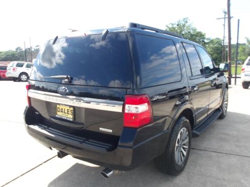 Used 2017 Ford Expedition XLT w/ Equipment Group 202A RWD image 11