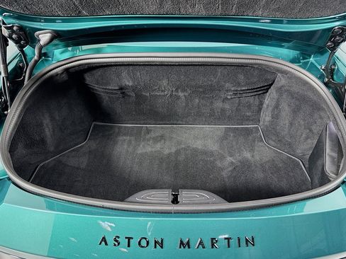 Used 2023 Aston Martin V8 Vantage Roadster image 23