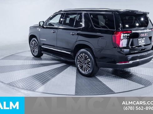 Used 2025 GMC Yukon Elevation AWD/4WD image 7