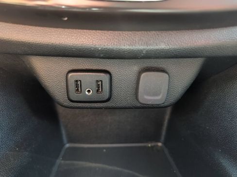 Used 2019 Chevrolet Traverse LT w/ LPO, Floor Liner Package AWD/4WD image 25