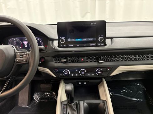 Used 2024 Honda Accord EX image 18