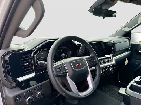 Used 2026 GMC Sierra 1500 Elevation image 11
