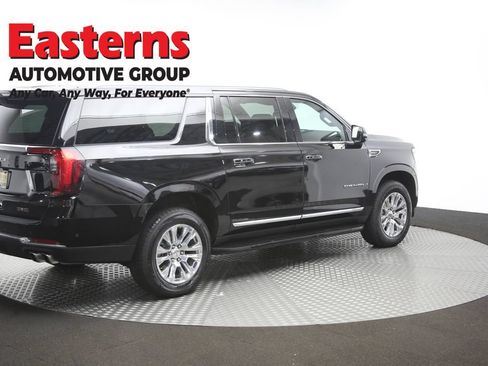 Used 2025 GMC Yukon XL Denali AWD/4WD image 46