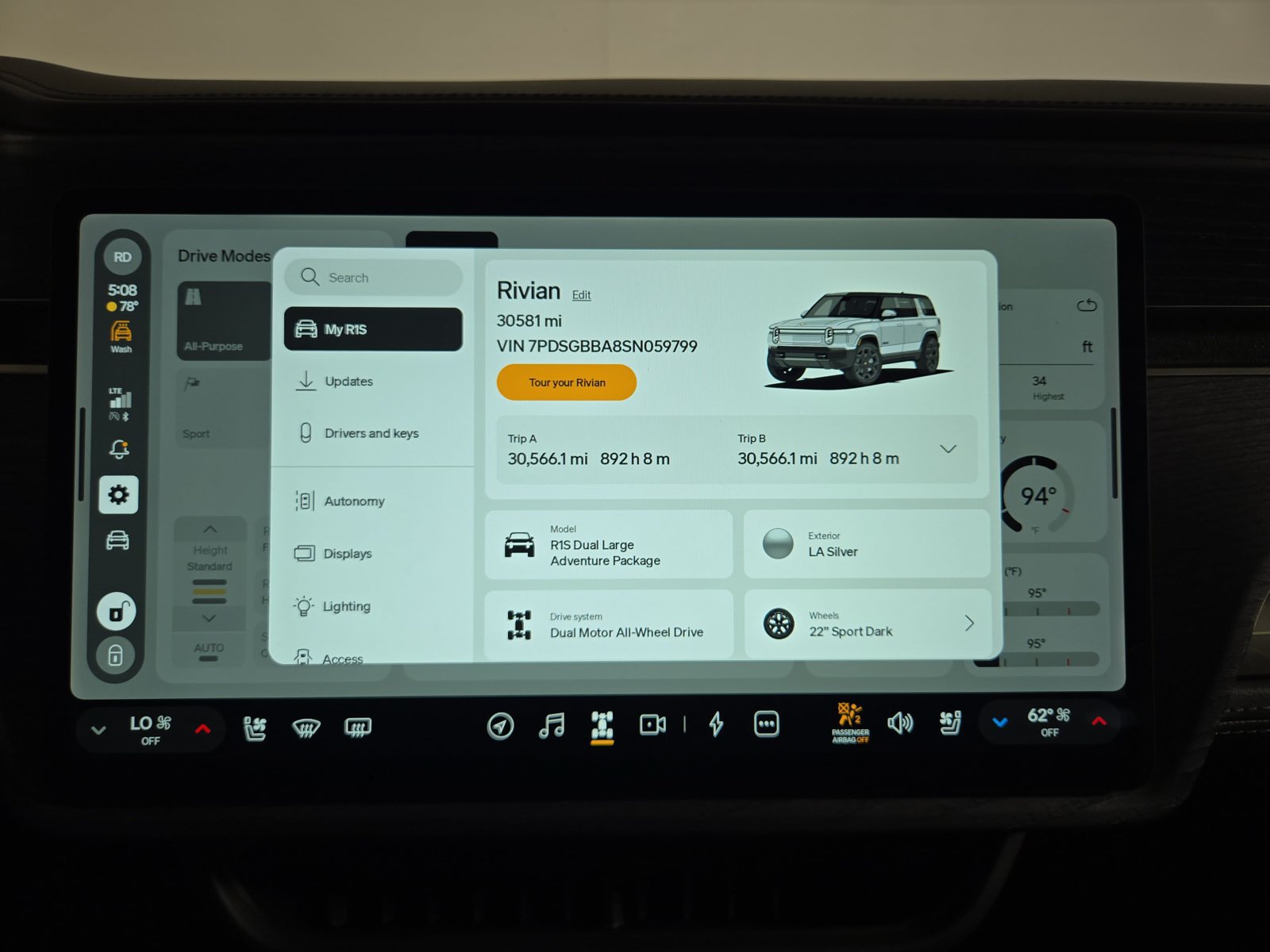 Used 2025 Rivian R1S Adventure Dual AWD/4WD image 29