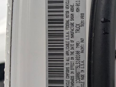 Used 2020 RAM 1500 Classic SLT image 31