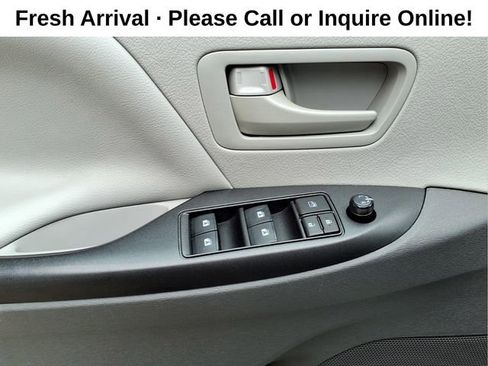 Used 2020 Toyota Sienna L FWD image 11