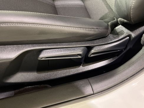 Used 2025 Honda Civic Sport image 23