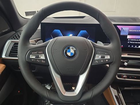 New 2026 BMW X5 xDrive50e w/ Premium Package image 15