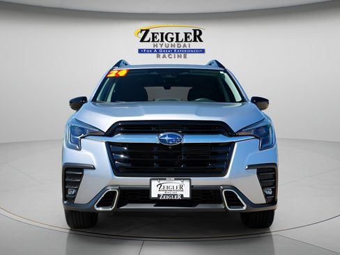 Used 2024 Subaru Ascent Touring AWD/4WD image 2