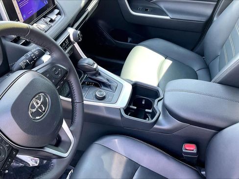 Used 2024 Toyota RAV4 XLE Premium w/ Weather Package AWD/4WD image 17