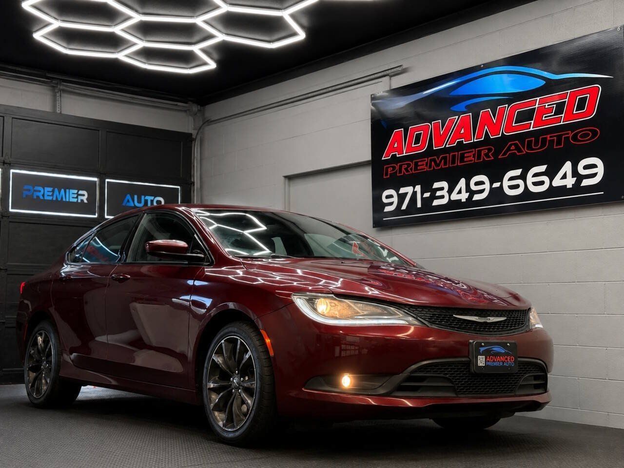 Used 2016 Chrysler 200 S w/ Comfort Group AWD/4WD image 1