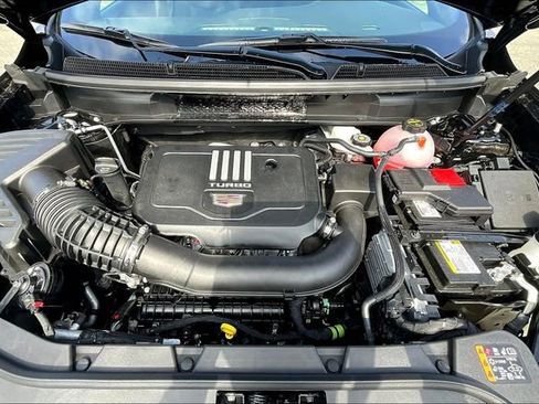 New 2025 Cadillac XT5 Luxury FWD image 12