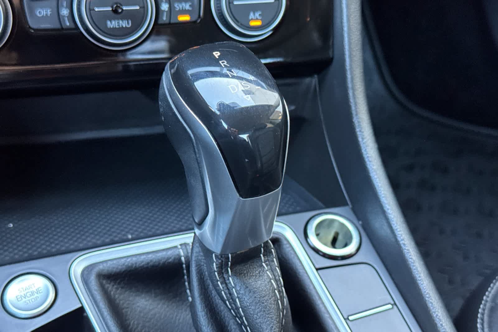 Used 2022 Volkswagen Jetta SE FWD image 20