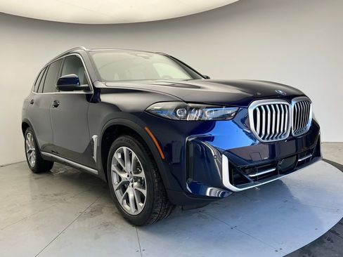 New 2026 BMW X5 xDrive50e AWD/4WD image 2