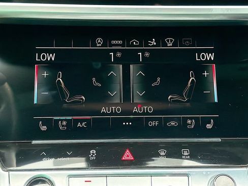 Used 2022 Audi A7 3.0T Prestige w/ Luxury Package AWD/4WD image 32