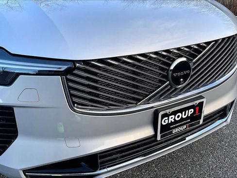 Used 2025 Volvo XC90 T8 Plus image 31