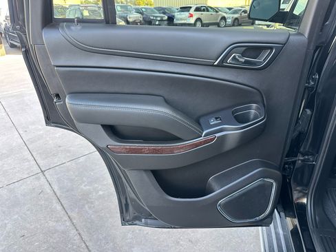 Used 2019 GMC Yukon SLE image 36
