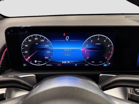 Used 2025 Mercedes-Benz GLB 250 image 10