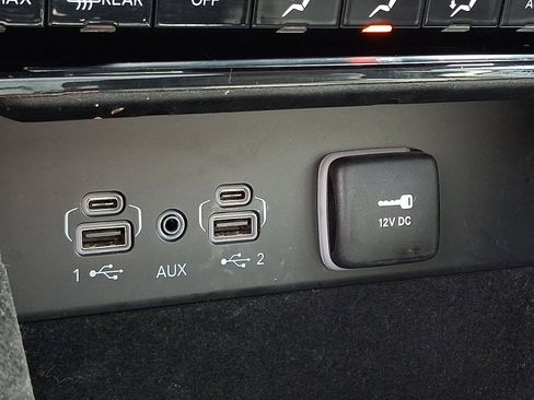 Used 2021 Jeep Grand Cherokee L Limited image 25