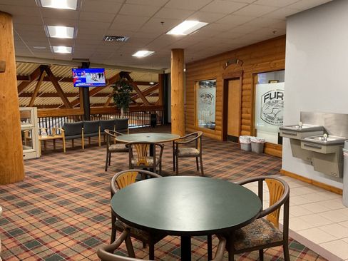 Used 2025 Mercedes-Benz GLS 450 4MATIC image 42