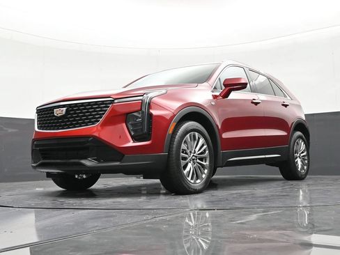 Certified 2024 Cadillac XT4 Premium Luxury w/ Technology Package FWD image 20