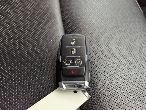 Used 2021 RAM 1500 Laramie image 15