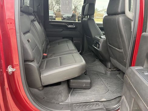 Used 2024 GMC Sierra 2500 SLT w/ SLT Premium Package image 16