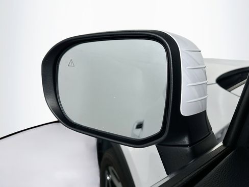 Used 2025 Kia Telluride S FWD image 16