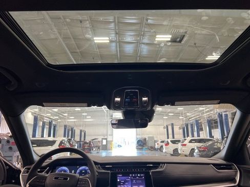 New 2025 Jeep Grand Cherokee Laredo X w/ Luxury Tech Group I image 21