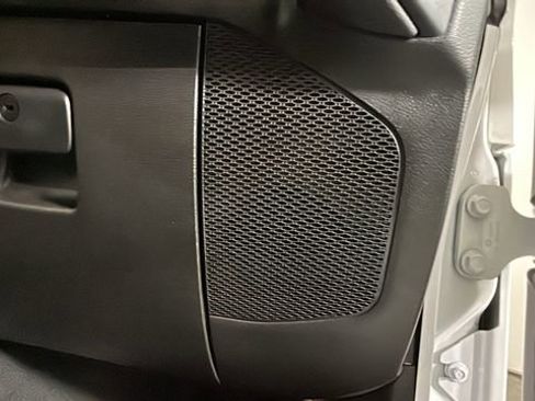 Used 2022 Jeep Wrangler Unlimited Sahara AWD/4WD image 29