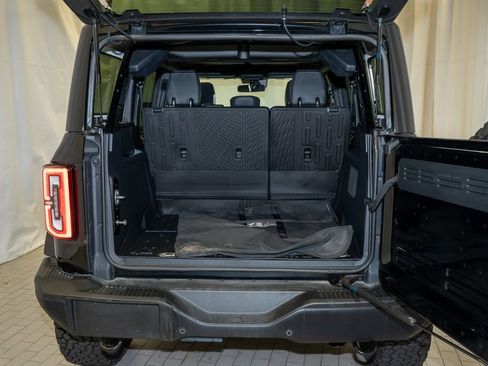 Used 2024 Ford Bronco Badlands image 7