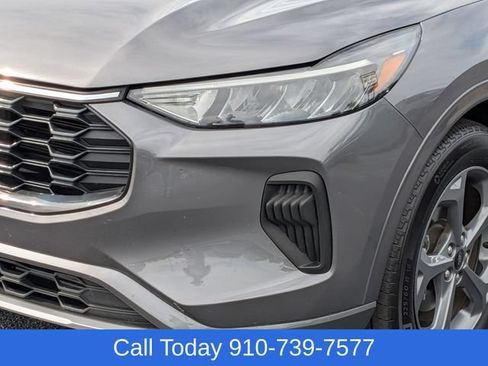 Used 2024 Ford Escape ST-Line w/ Tech Pack #1 FWD image 9