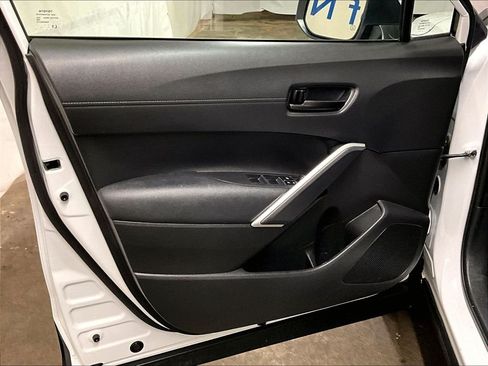 Certified 2023 Toyota Corolla Cross LE AWD/4WD image 9