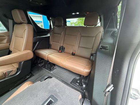 Used 2024 Chevrolet Tahoe High Country AWD/4WD image 28