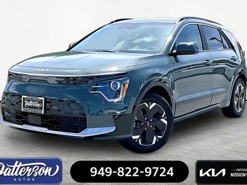 Certified 2024 Kia Niro Wind FWD image 1