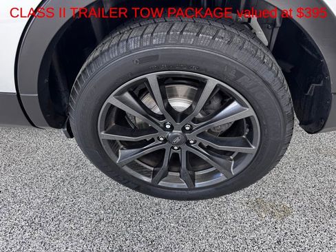 Used 2018 Ford Explorer XLT w/ Equipment Group 202A AWD/4WD image 10