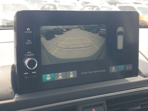 Used 2023 Honda Pilot EX-L image 32